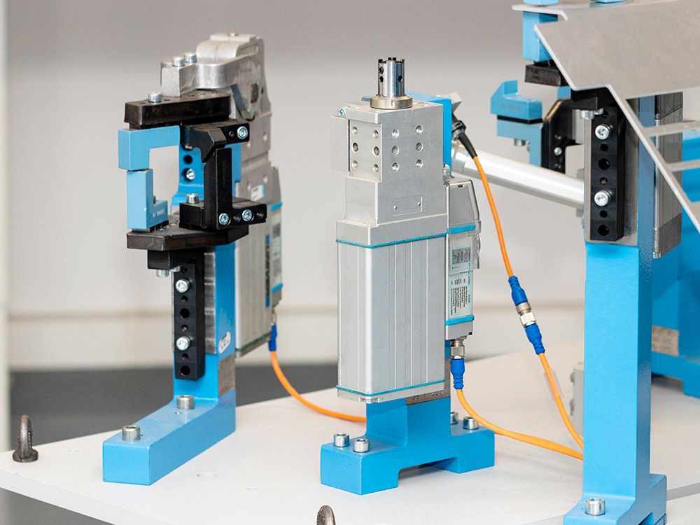 Elektrische Spannsysteme von Univer